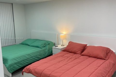 Copropriété à louer à Miami, Floride: 1 chambre, 77.48 m2 № 1707768 - photo 4