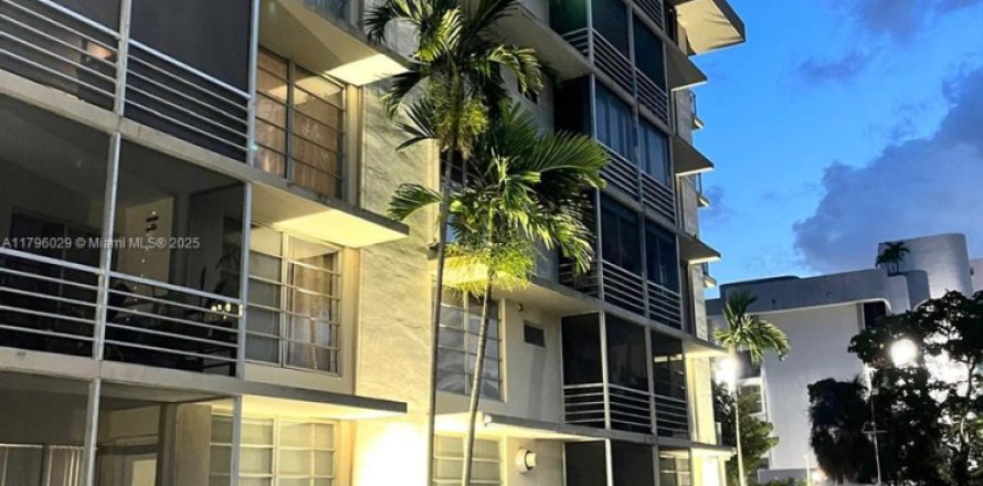 Condo à Miami, Floride, 1 chambre № 1707768