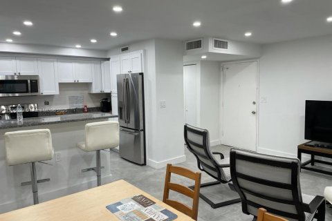 Copropriété à louer à Miami, Floride: 1 chambre, 77.48 m2 № 1707768 - photo 2