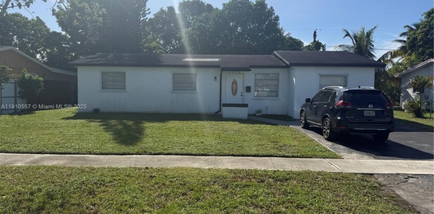Casa en Lauderhill, Florida 3 dormitorios, 122.17 m2 № 1970354