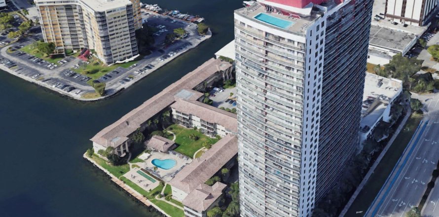 Condo à Hallandale Beach, Floride, 2 chambres  № 578679