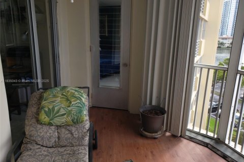 Copropriété à louer à Hallandale Beach, Floride: 2 chambres, 131.92 m2 № 1957426 - photo 10