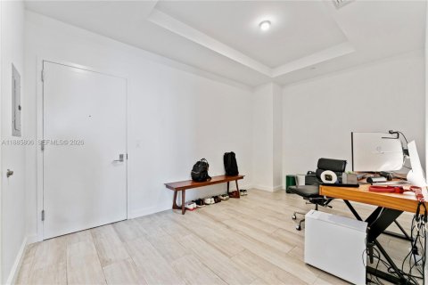 Condominio en venta en Miami, Florida, 1 dormitorio, 79.25 m2 № 2091217 - foto 14
