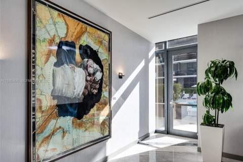 Condominio en venta en Miami, Florida, 1 dormitorio, 79.25 m2 № 2091217 - foto 19