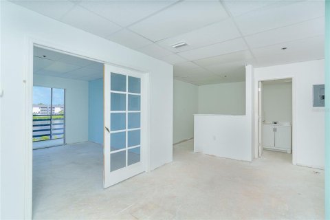 Propiedad comercial en venta en Englewood, Florida, 108.14 m2 № 2155663 - foto 20
