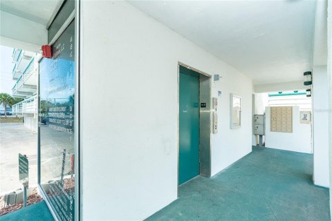 Propiedad comercial en venta en Englewood, Florida, 108.14 m2 № 2155663 - foto 4