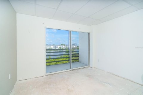 Propiedad comercial en venta en Englewood, Florida, 108.14 m2 № 2155663 - foto 22