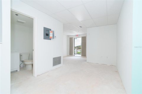 Propiedad comercial en venta en Englewood, Florida, 108.14 m2 № 2155663 - foto 11