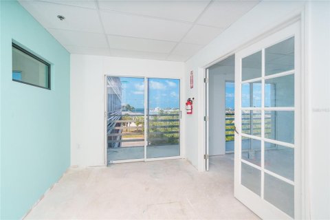 Propiedad comercial en venta en Englewood, Florida, 108.14 m2 № 2155663 - foto 14