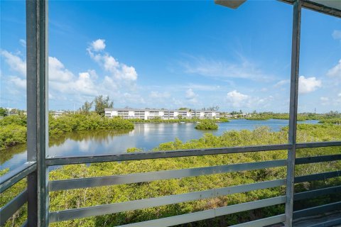 Propiedad comercial en venta en Englewood, Florida, 108.14 m2 № 2155663 - foto 17