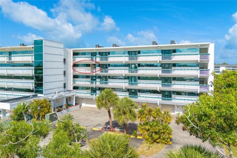 Propiedad comercial en Englewood, Florida 108.14 m2 № 2155663