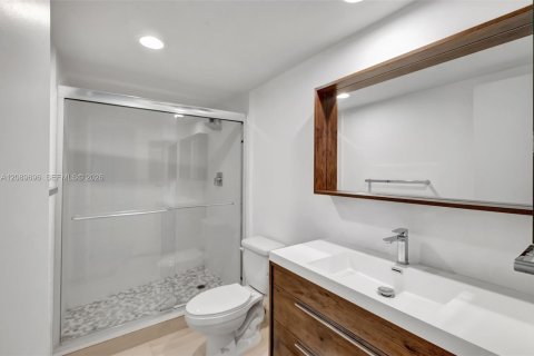 Copropriété à vendre à Coral Gables, Floride: 2 chambres, 140.28 m2 № 2370023 - photo 19