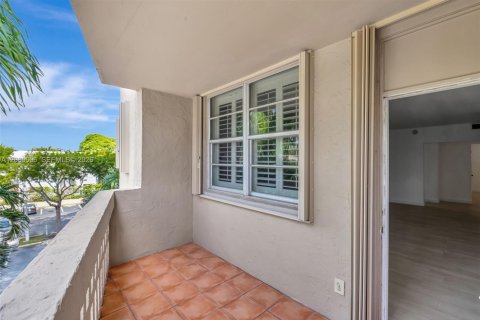 Copropriété à vendre à Coral Gables, Floride: 2 chambres, 140.28 m2 № 2370023 - photo 6