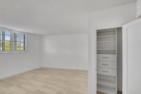Copropriété à vendre à Coral Gables, Floride: 2 chambres, 140.28 m2 № 2370023 - photo 25