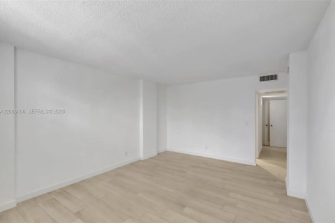 Copropriété à vendre à Coral Gables, Floride: 2 chambres, 140.28 m2 № 2370023 - photo 24