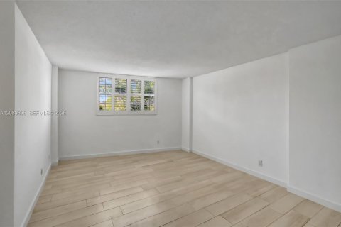 Copropriété à vendre à Coral Gables, Floride: 2 chambres, 140.28 m2 № 2370023 - photo 23