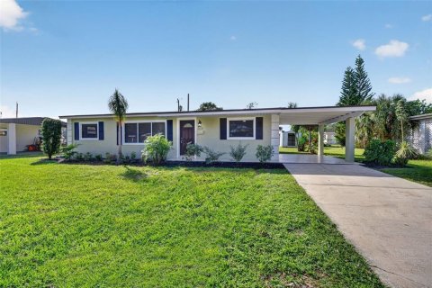 Villa ou maison à Melbourne, Floride 4 chambres, 139.73 m2 № 2436780