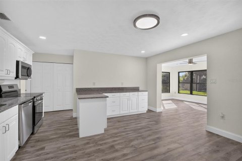 Villa ou maison à vendre à Melbourne, Floride: 4 chambres, 139.73 m2 № 2436780 - photo 6