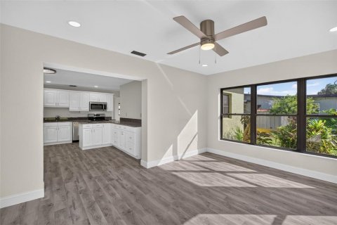 Villa ou maison à vendre à Melbourne, Floride: 4 chambres, 139.73 m2 № 2436780 - photo 12
