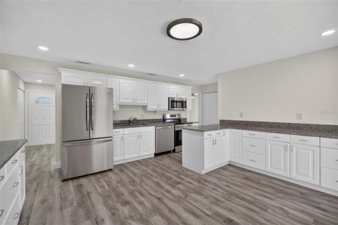 Villa ou maison à vendre à Melbourne, Floride: 4 chambres, 139.73 m2 № 2436780 - photo 7