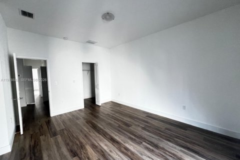 Townhouse in Miami, Florida 3 bedrooms, 169.45 sq.m. № 2040645 - photo 13