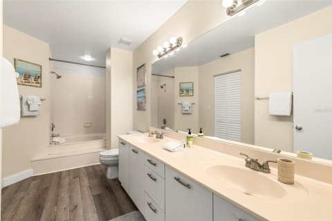Condo in Saint Petersburg, Florida, 2 bedrooms  № 1690356 - photo 22