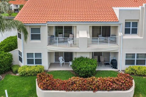 Condo in Saint Petersburg, Florida, 2 bedrooms  № 1690356 - photo 4