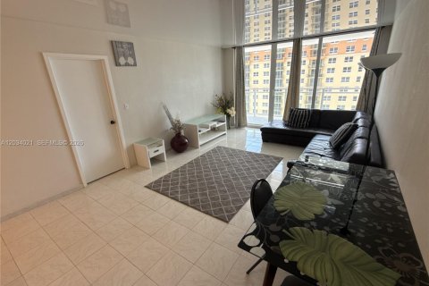 Condo in Hallandale Beach, Florida, 1 bedroom № 2252958 - photo 8
