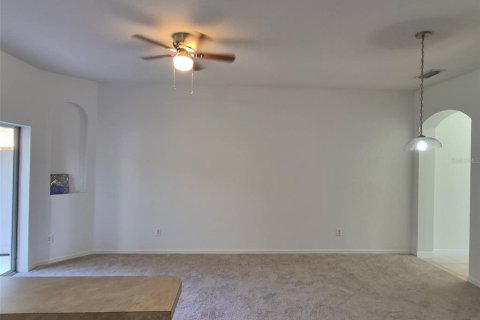 Touwnhouse à vendre à Sanford, Floride: 3 chambres, 111.76 m2 № 2375710 - photo 6