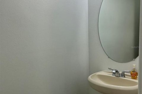 Touwnhouse à vendre à Sanford, Floride: 3 chambres, 111.76 m2 № 2375710 - photo 5