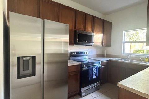 Touwnhouse à vendre à Sanford, Floride: 3 chambres, 111.76 m2 № 2375710 - photo 9