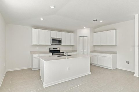 Villa ou maison à vendre à Kissimmee, Floride: 3 chambres, 171.22 m2 № 2425300 - photo 5