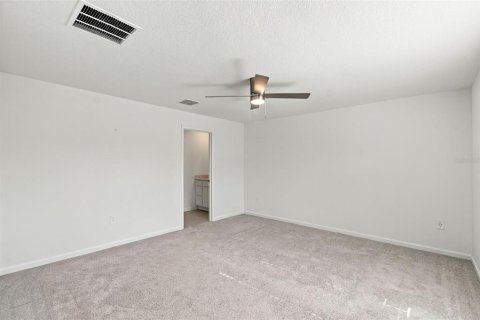 Villa ou maison à vendre à Kissimmee, Floride: 3 chambres, 171.22 m2 № 2425300 - photo 14