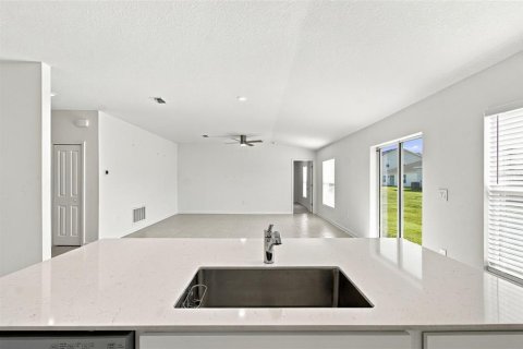 Villa ou maison à vendre à Kissimmee, Floride: 3 chambres, 171.22 m2 № 2425300 - photo 9