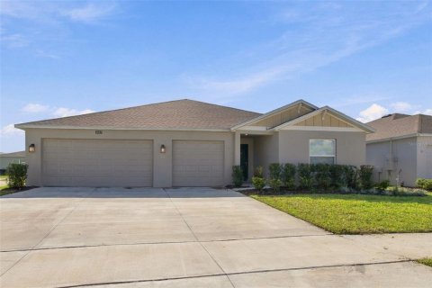 Villa ou maison à vendre à Kissimmee, Floride: 3 chambres, 171.22 m2 № 2425300 - photo 2