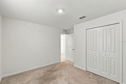 Villa ou maison à vendre à Kissimmee, Floride: 3 chambres, 171.22 m2 № 2425300 - photo 25