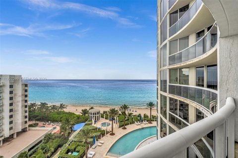 Copropriété à vendre à Sunny Isles Beach, Floride: 2 chambres, 175.21 m2 № 1997388 - photo 9