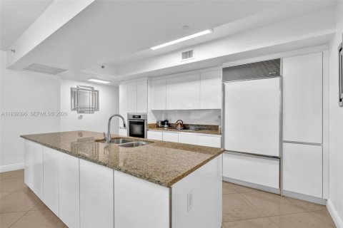 Copropriété à vendre à Sunny Isles Beach, Floride: 2 chambres, 175.21 m2 № 1997388 - photo 22