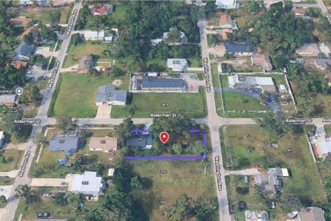 Casa en venta en Fort Myers, Florida, 3 dormitorios № 1975947 - foto 4