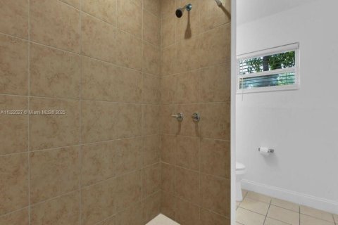 Casa en venta en Fort Myers, Florida, 3 dormitorios № 1975947 - foto 14