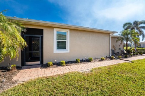 House in Englewood, Florida 3 bedrooms, 124.3 sq.m. № 1535156 - photo 2