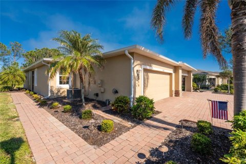 House in Englewood, Florida 3 bedrooms, 124.3 sq.m. № 1535156 - photo 1