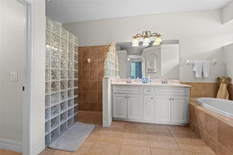 House in Brooksville, Florida 3 bedrooms, 214.98 sq.m. № 2099237 - photo 29