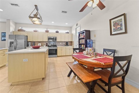 House in Brooksville, Florida 3 bedrooms, 214.98 sq.m. № 2099237 - photo 6