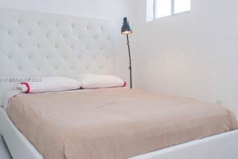 Condo in Miami Beach, Florida, 1 bedroom  № 2048985 - photo 6