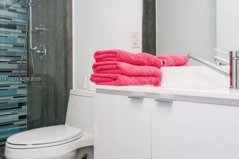 Condo in Miami Beach, Florida, 1 bedroom  № 2048985 - photo 8