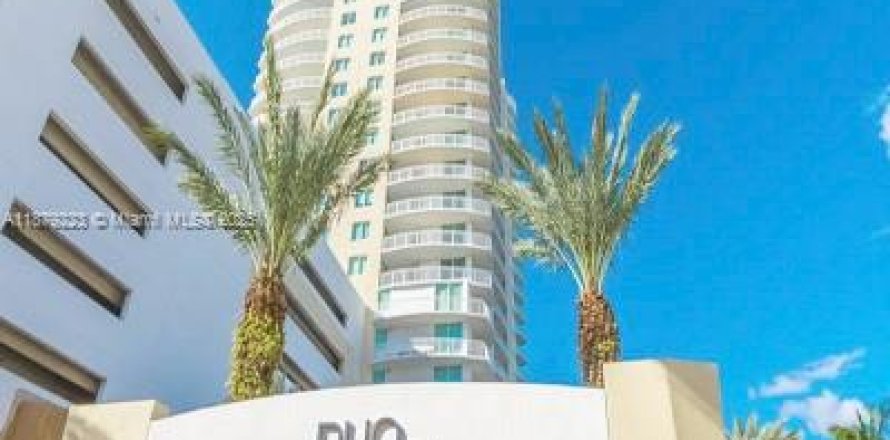 Condo in Hallandale Beach, Florida, 2 bedrooms  № 1929317