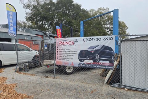 Commercial property in Kissimmee, Florida № 2095683 - photo 6
