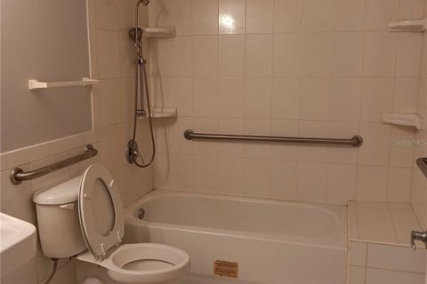 Appartement à louer à Tampa, Floride: 2 chambres, 65.03 m2 № 2416423 - photo 3