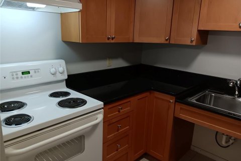 Appartement à louer à Tampa, Floride: 2 chambres, 65.03 m2 № 2416423 - photo 12